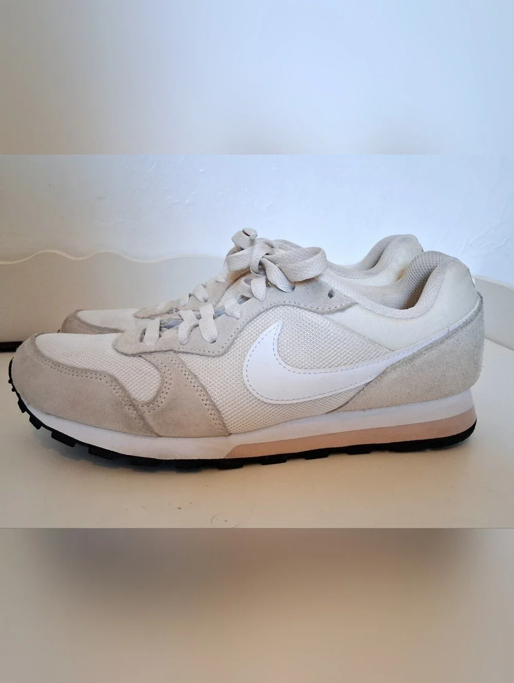 Nike Lightweight Mesh & Suede Sneaker in Light Cream/White